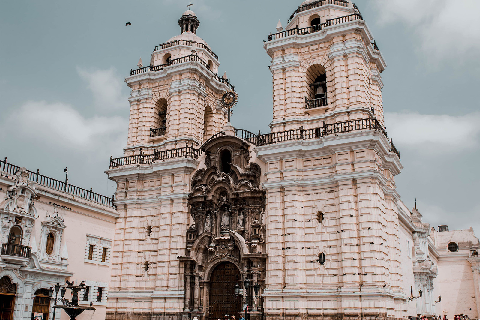LIMA CUSCO ADVENTUROUS TOUR PACKAGE 6 DAYS AND 5 NIGHTS BY TRAIN